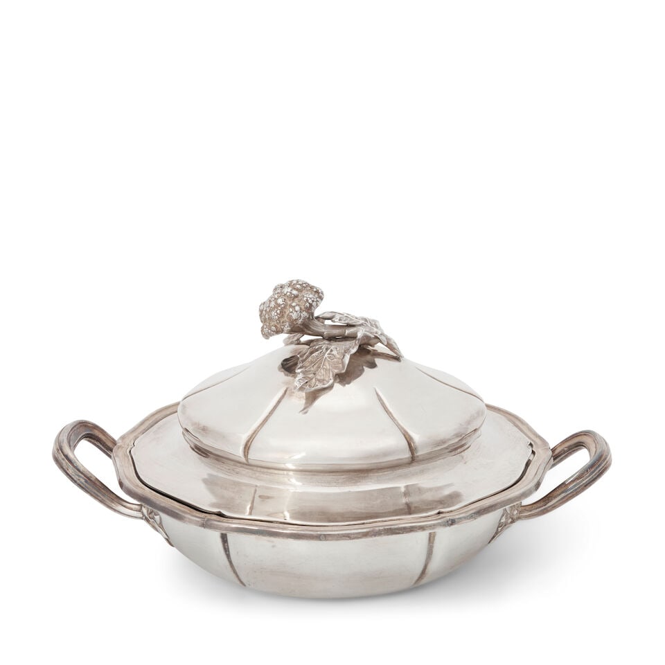 A French Silver Entree Dish and Cover, (1 of 1)