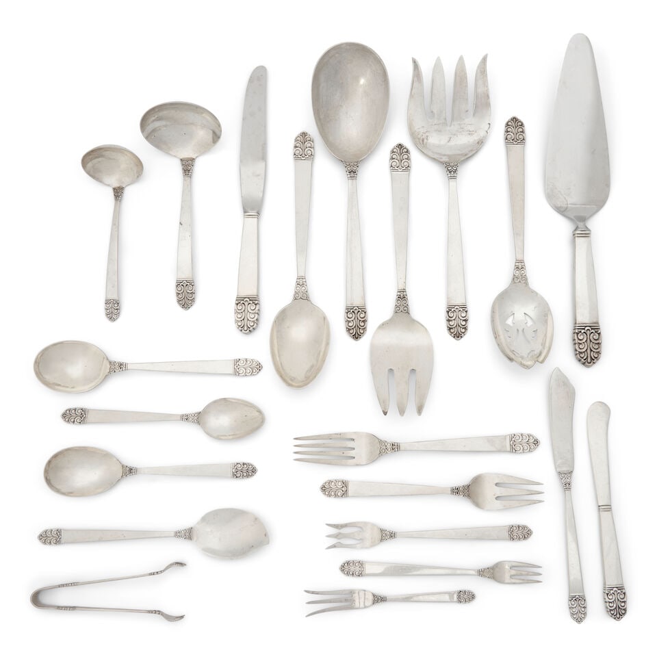 International Silver 'Northern Lights' Flatware Service,: International Silver 'Northern Lights' Flatware Service, includes twelve of the following hollow handle dinner forks, hollow handle butter spreaders, dinner forks, luncheon forks, salad forks,