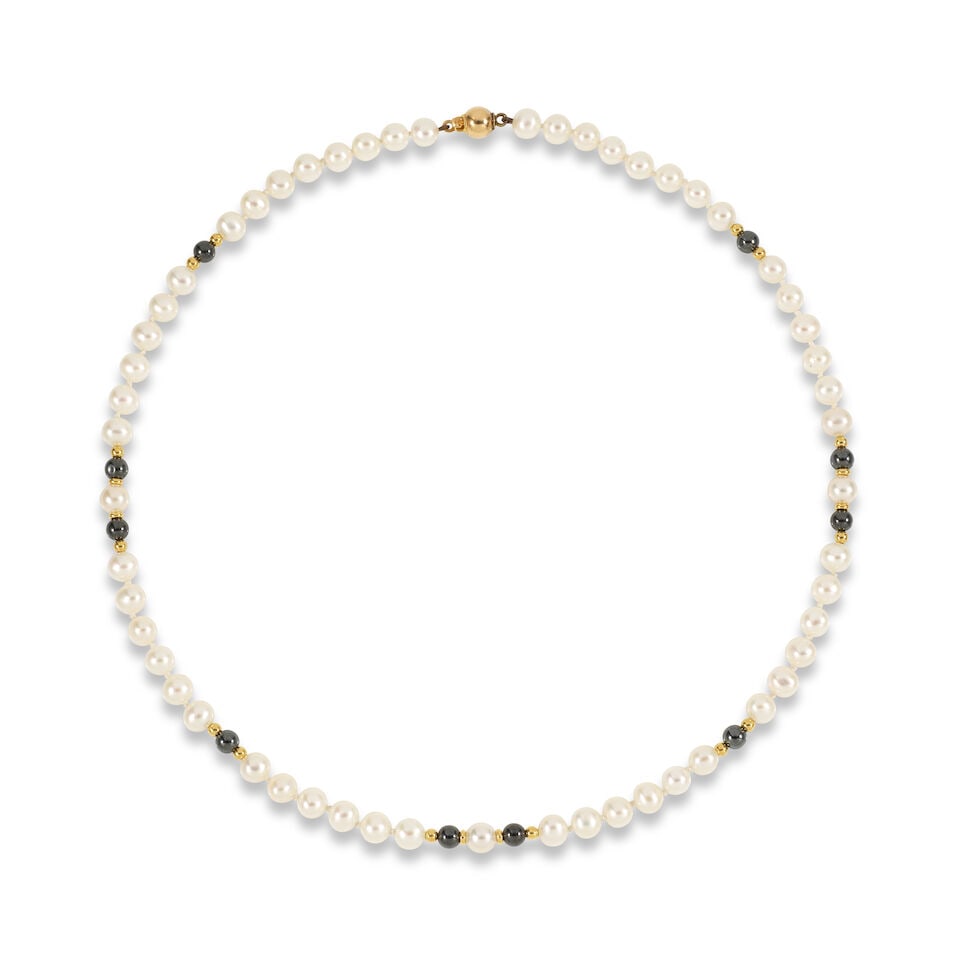 CULTURED PEARL AND HEMATITE NECKLACE COLLIER PERLES DE CULTURE ET HÉMATITES: CULTURED PEARL AND HEMATITE NECKLACE COLLIER PERLES DE CULTURE ET HÉMATITES • French import mark for 18 carat yellow gold (750 ‰) • 1 row of white round-shaped cultured