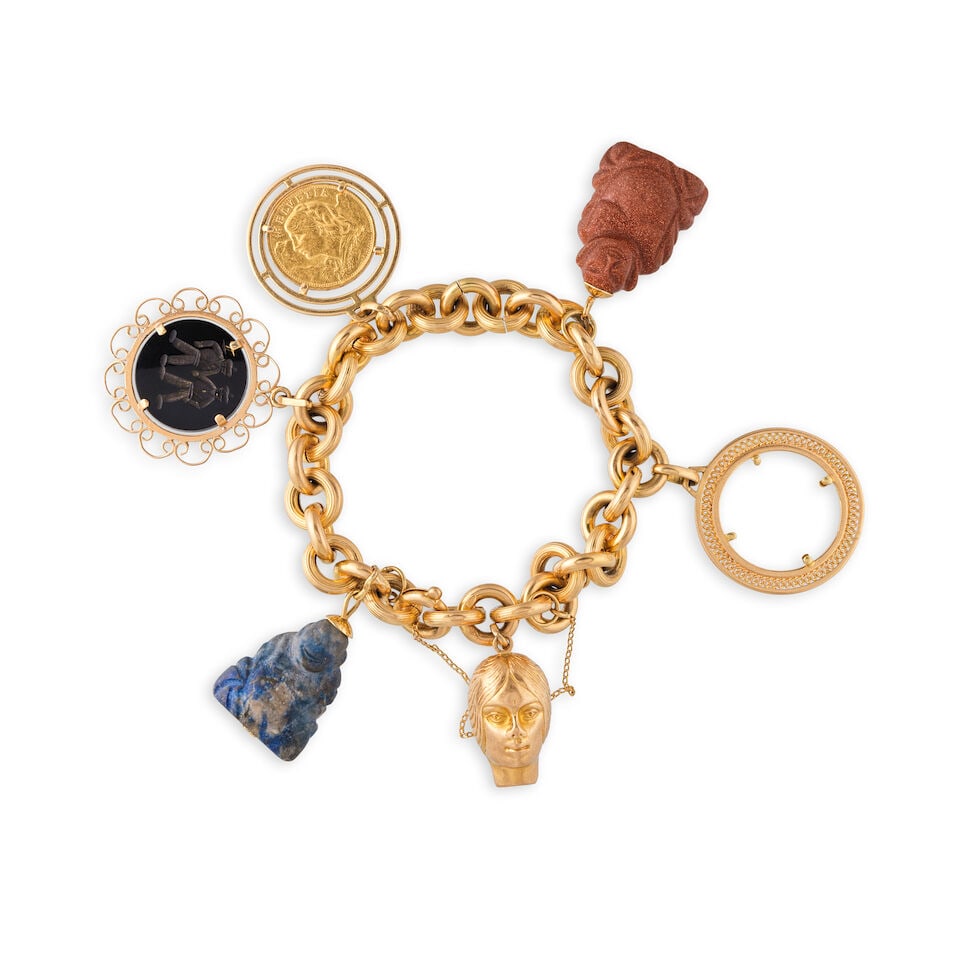 HARDSTONE BRACELET BRACELET PIERRES DURES: HARDSTONE BRACELET BRACELET PIERRES DURES • French import mark for 18 carat yellow gold (750 ‰) • Cable link chain • Suspending 6 various hardstone pendants: two medals, one wi