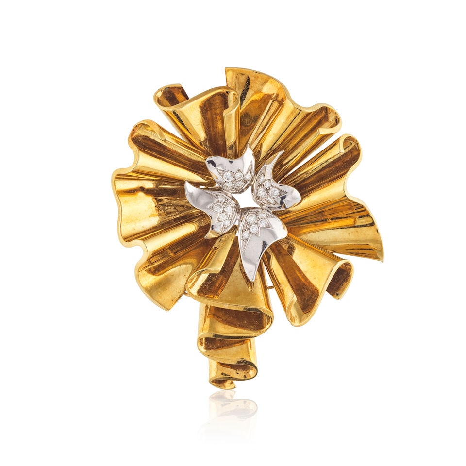 DIAMOND 'RIBBON' BROOCH BROCHE 'RUBAN' DIAMANTS: DIAMOND 'RIBBON' BROOCH BROCHE 'RUBAN' DIAMANTS • French import mark for 18 carat yellow and white gold (750 ‰) • Designed as a ribbon bow • 20 brilliant-cut diamonds weighing