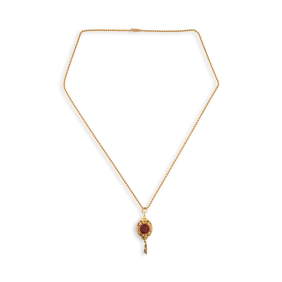 GEM-SET NECKLACE COLLIER PIERRES DE COULEUR: GEM-SET NECKLACE COLLIER PIERRES DE COULEUR • French import mark for 18 carat yellow gold (750 ‰) • 3 circular-cut gemstones: an amethyst and 2 citrines • Length 71