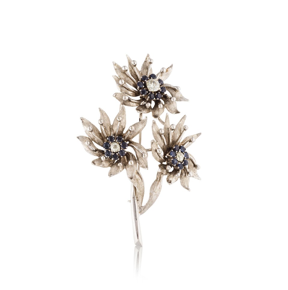 SAPPHIRE AND DIAMOND 'FLOWER' BROOCH BROCHE 'FLEURS' SAPHIRS ET DIAMANTS (1 of 2)