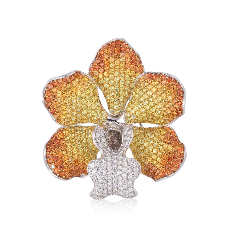 SAPPHIRE AND DIAMOND 'ORCHID' BROOCH / PENDANT BROCHE / PENDENTIF 'ORCHIDÉE' SAPHIRS ET DIA...: SAPPHIRE AND DIAMOND 'ORCHID' BROOCH / PENDANT BROCHE / PENDENTIF 'ORCHIDÉE' SAPHIRS ET DIAMANTS • French import mark for 18 carat white gold (750 ‰) • Designed as an orchid in 