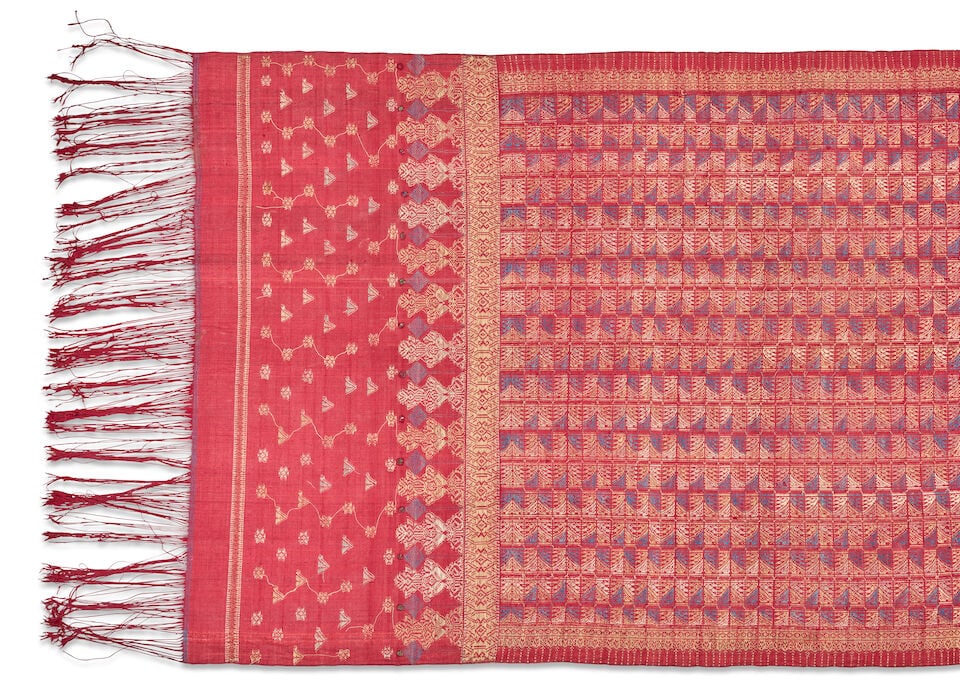 A collection of three Sumatra, silk shoulder cloths Early 20th century (3) - 10