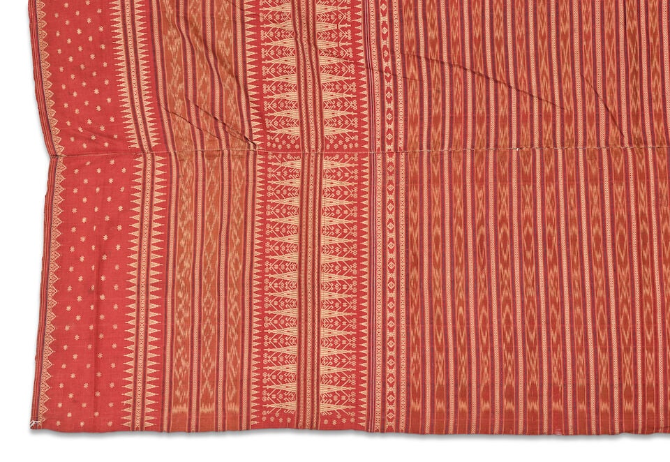 A collection of three Sumatra, silk shoulder cloths Early 20th century (3) - 5