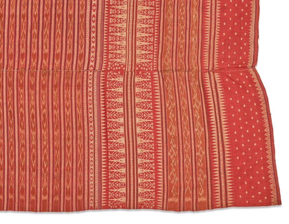 A collection of three Sumatra, silk shoulder cloths Early 20th century (3) - 6