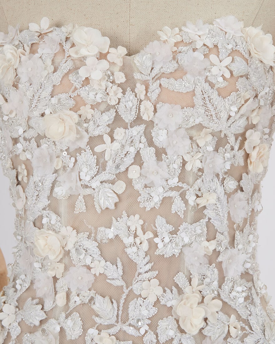 Ralph & Russo Haute Couture: a White Tulle Fishtail Bridal Gown Autumn/Winter 2016, Runway Look 52 - 3