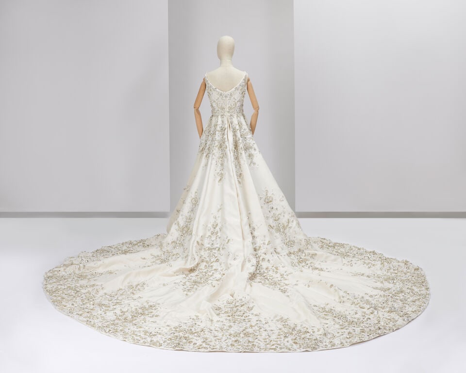 Ralph & Russo Haute Couture: an Off-White Silk Gazar Bridal Gown Spring/Summer 2019, Runway Look 54 - 2