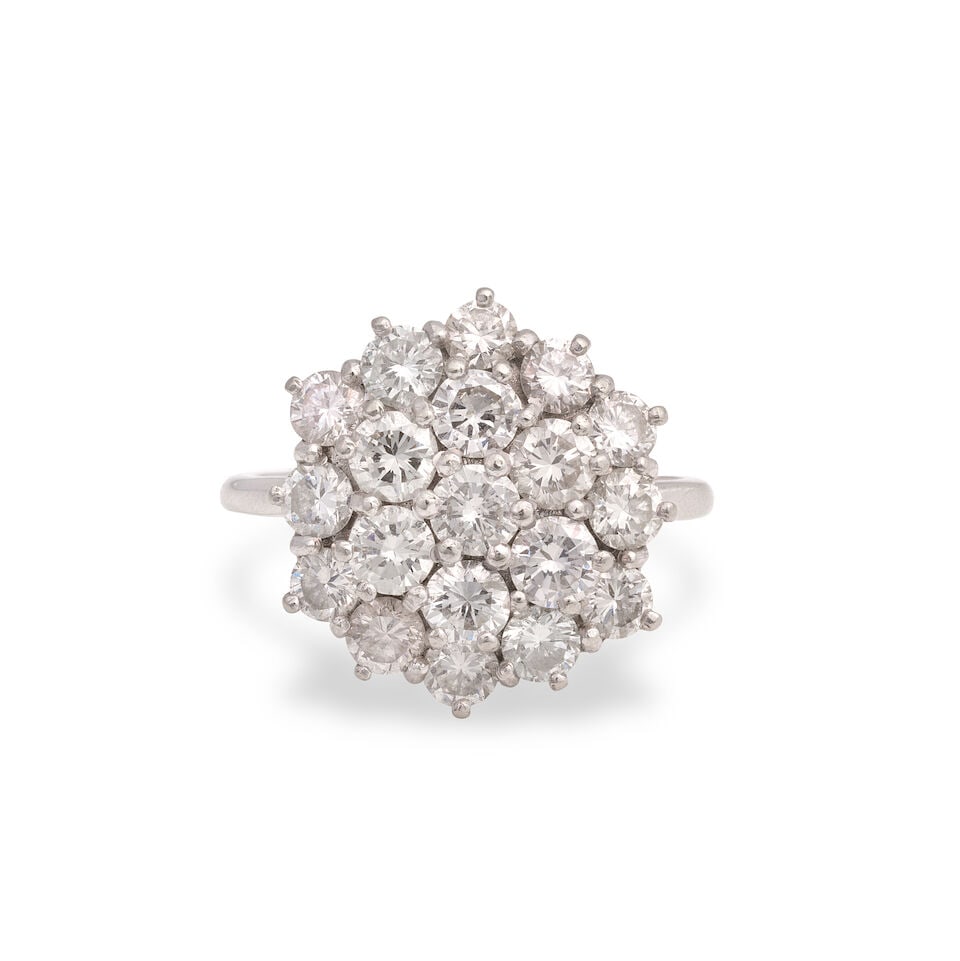 GRAFF: DIAMOND CLUSTER RING (1 of 3)