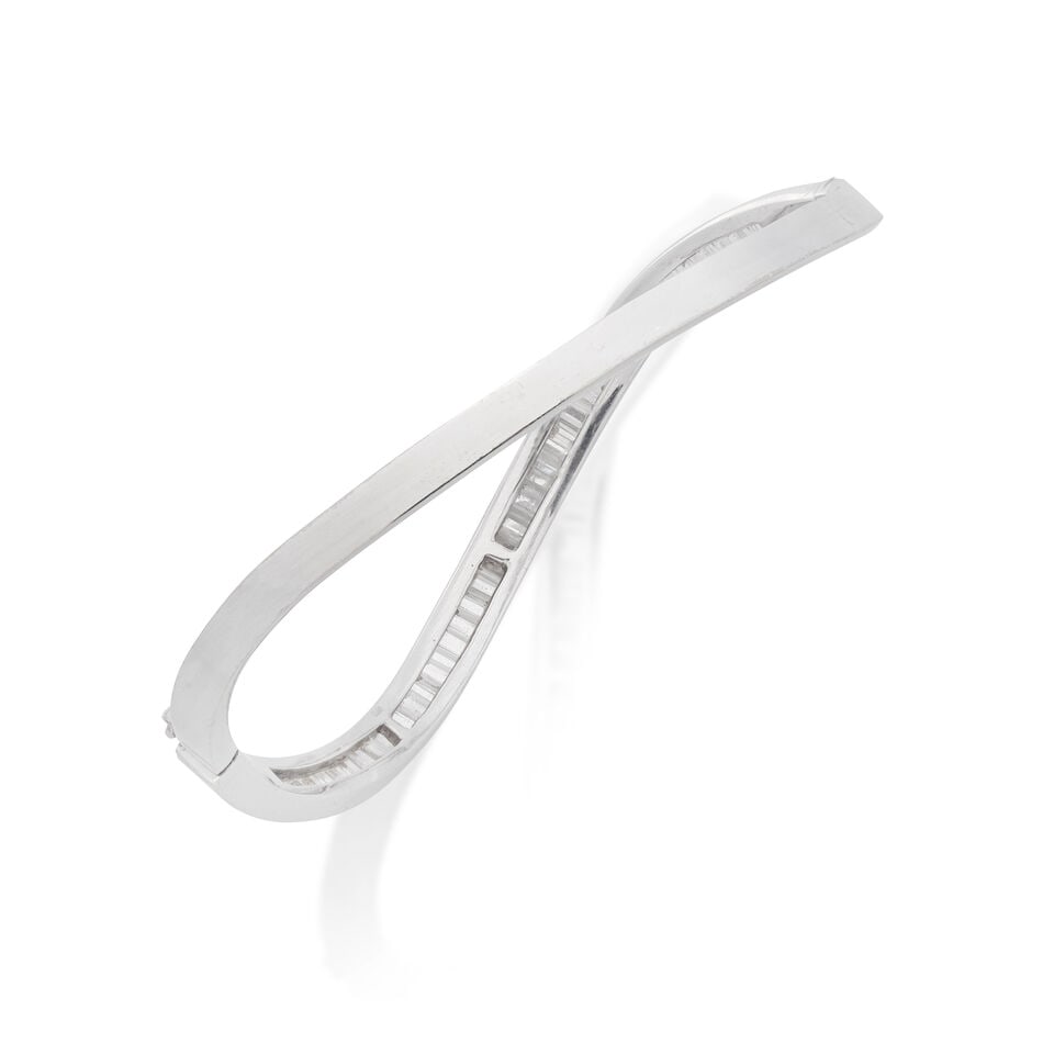 DIAMOND-SET BANGLE - 2