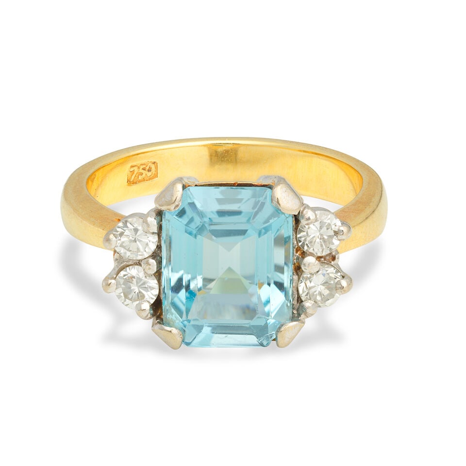 AQUAMARINE AND DIAMOND RING (1 of 3)