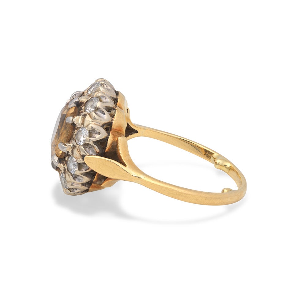 TOPAZ CLUSTER RING - 3