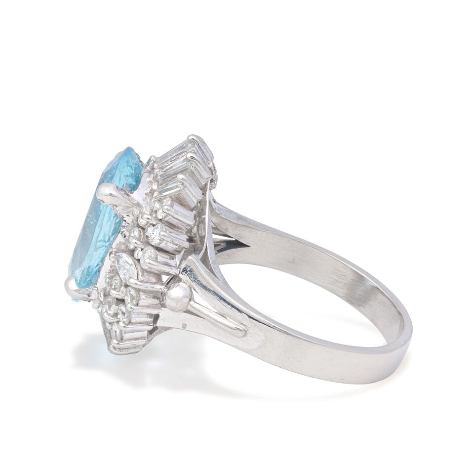 AQUAMARINE AND DIAMOND RING - 3