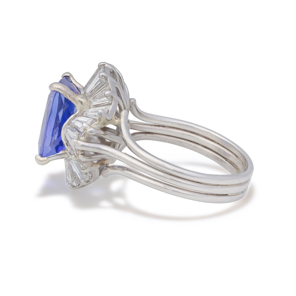 TANZANITE AND DIAMOND RING - 3