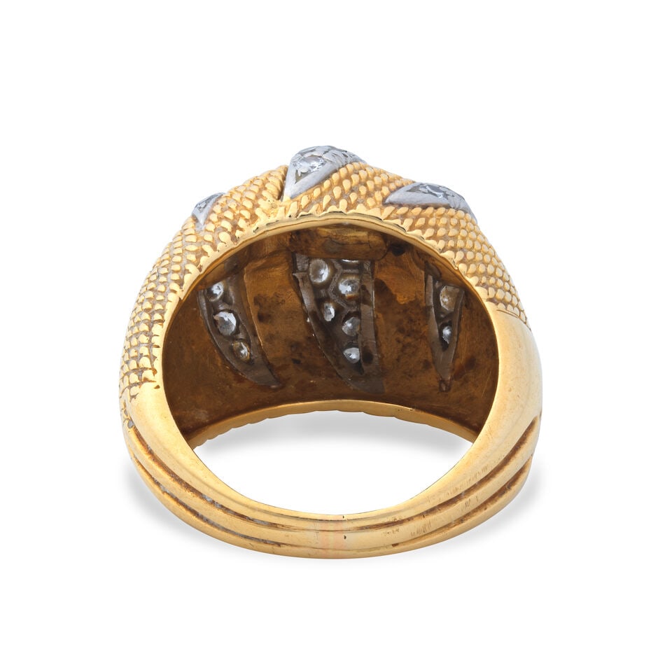 DIAMOND-SET BOMBÉ RING - 2