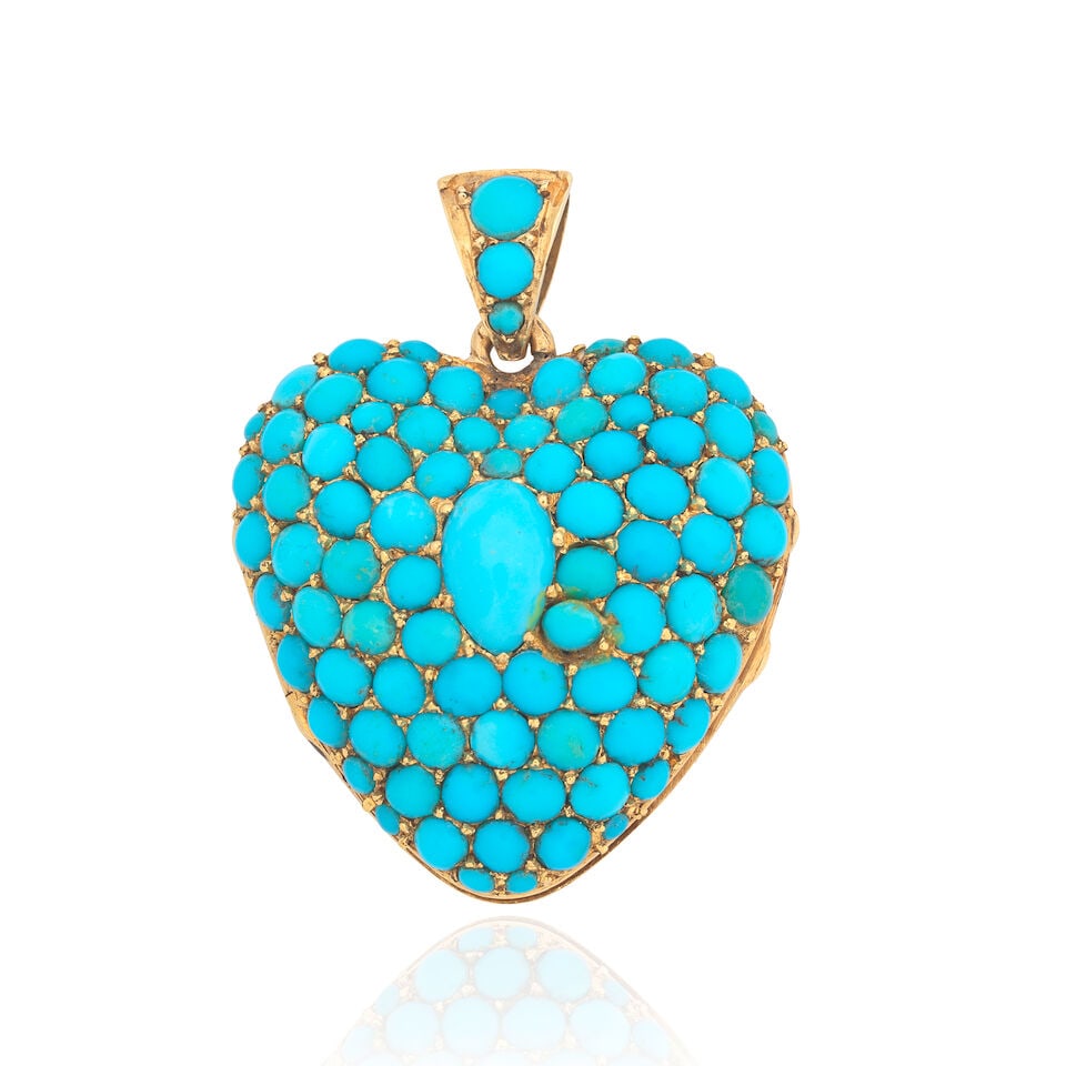 TURQUOISE HEART LOCKET/PENDANT, CIRCA 1900: TURQUOISE HEART LOCKET/PENDANT, CIRCA 1900 Pavé-set turquoise cabochons Opening to reveal a glazed compartment Length 3.5cm Weight approx. 14.5g Footnotes: OVERALL CONDITION Light surface wear