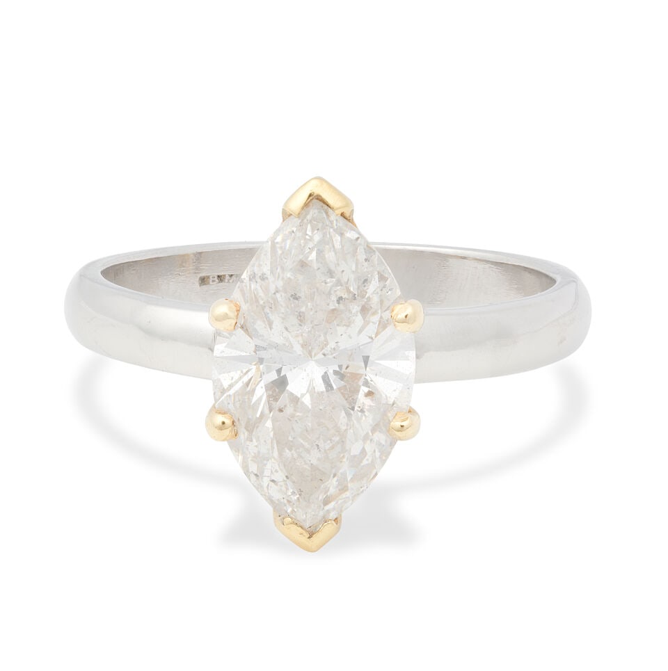 DIAMOND SINGLE-STONE RING: DIAMOND SINGLE-STONE RING Marquise-cut diamond approx. 2.70cts Ring size approx. O Weight approx. 6.0g Footnotes: OVERALL CONDITION Light surface wear to unhallmarked metal testing as platinum and