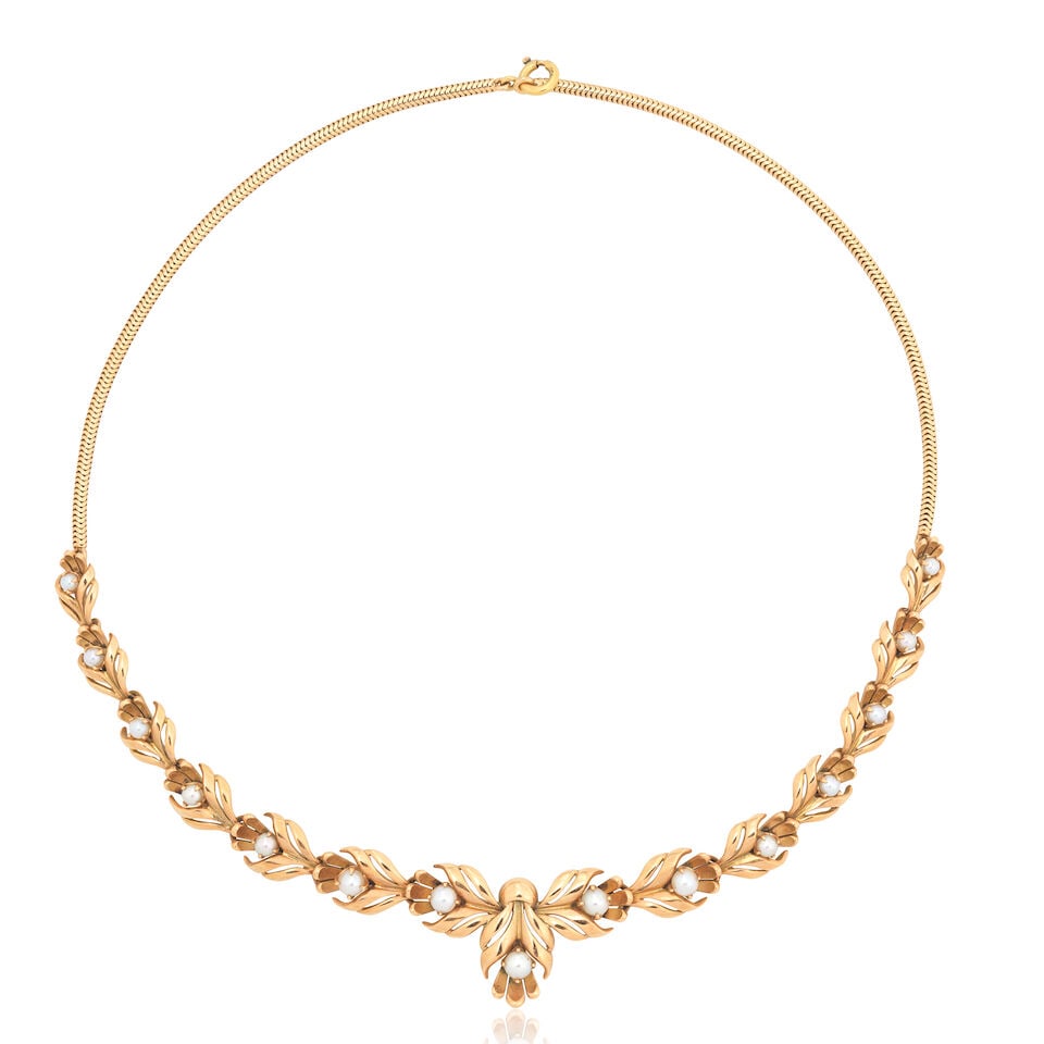 CULTURED PEARL NECKLACE: CULTURED PEARL NECKLACE 2.7mm-4.2mm Cultured pearls Length 41.0cm Weight approx. 31.0g Footnotes: OVERALL CONDITION Light surface wear to unhallmarked metal stamped with 750. CULTURED PEARLS Of