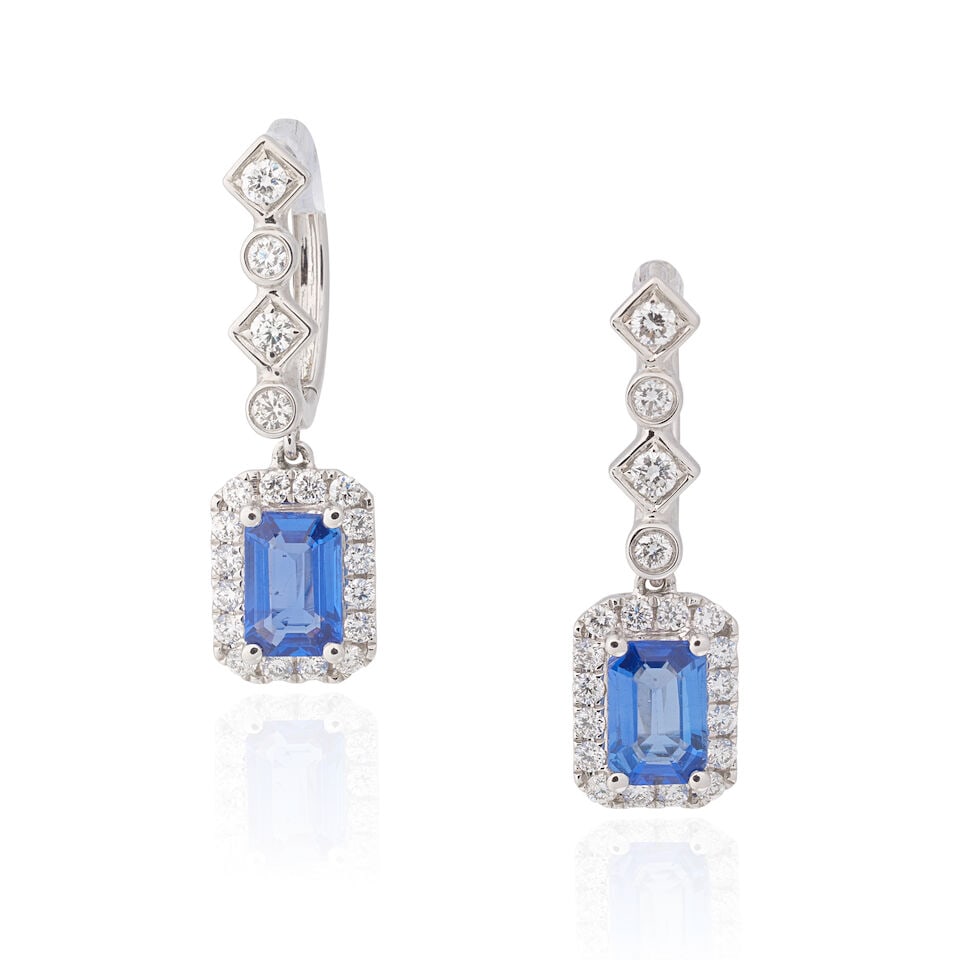 SAPPHIRE AND DIAMOND PENDENT EARRINGS: SAPPHIRE AND DIAMOND PENDENT EARRINGS Octagonal step-cut sapphire Brilliant-cut diamonds approx. 0.40ct total Length 2.3cm Weight approx. 3.5g Footnotes: OVERALL CONDITION Light surface wear to