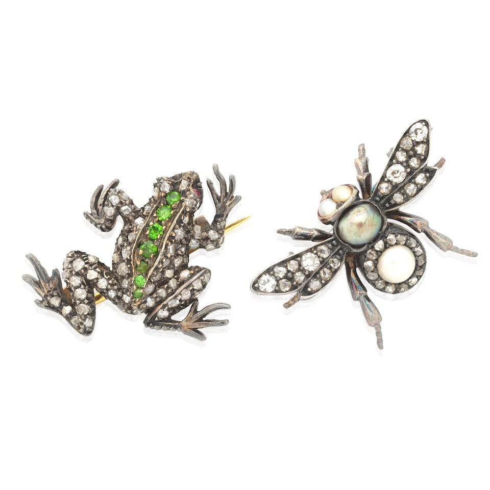 GEM-SET FROG BROOCH AND GEM-SET BEE BROOCH, LATE 19TH CENTURY (1 of 3)