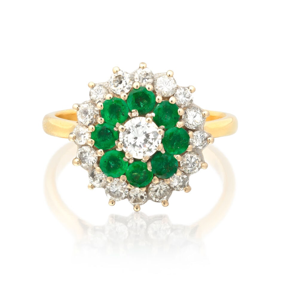 DIAMOND AND EMERALD CLUSTER RING: DIAMOND AND EMERALD CLUSTER RING Brilliant-cut diamonds approx. 1.20cts total Circular-cut emeralds Ring size approx. V½ Weight approx. 8.0g Footnotes: OVERALL CONDITION Light surface wear to