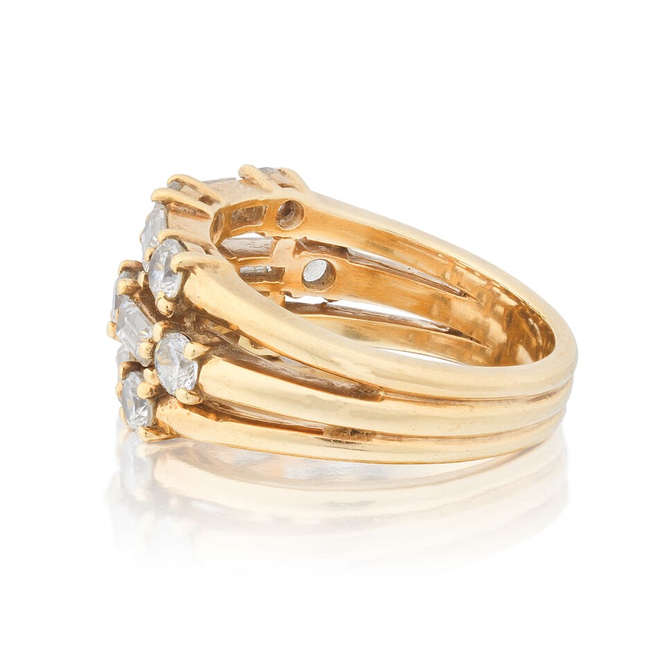 DIAMOND-SET RING - 3