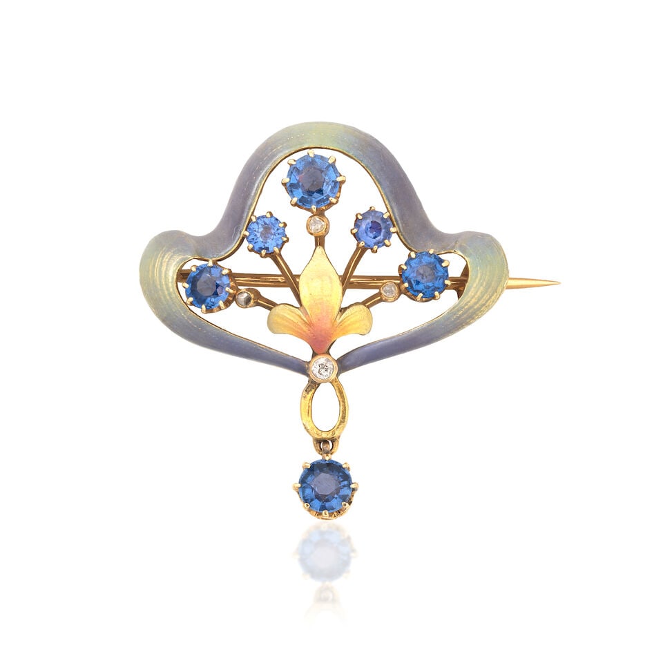 SAPPHIRE AND DIAMOND-SET BROOCH, CIRCA 1900: SAPPHIRE AND DIAMOND-SET BROOCH, CIRCA 1900 Circular-cut sapphires Brilliant and rose-cut diamonds Enamel Length 3.5cm Weight approx. 10.0g Footnotes: OVERALL CONDITION Light surface wear to unhallmar
