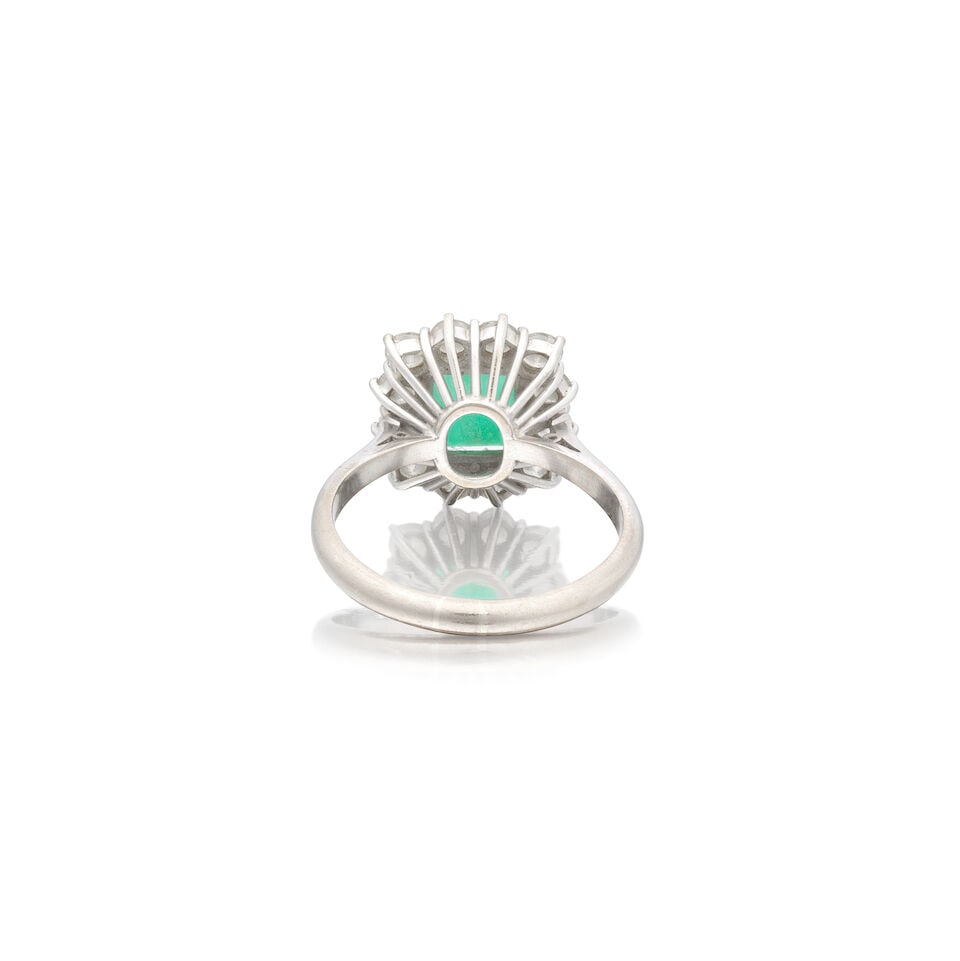 EMERALD AND DIAMOND CLUSTER RING - 2