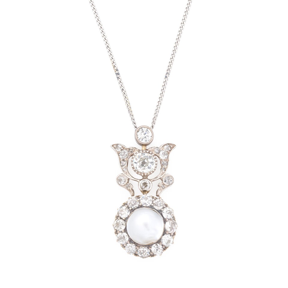 NATURAL PEARL AND DIAMOND PENDANT/NECKLACE: NATURAL PEARL AND DIAMOND PENDANT/NECKLACE Natural pearl Old-cut diamonds approx. 1.90cts total Pendant length 3.0cm, chain length 46.0cm Weight approx. 6.5g Footnotes: Accompanied by a copy of a