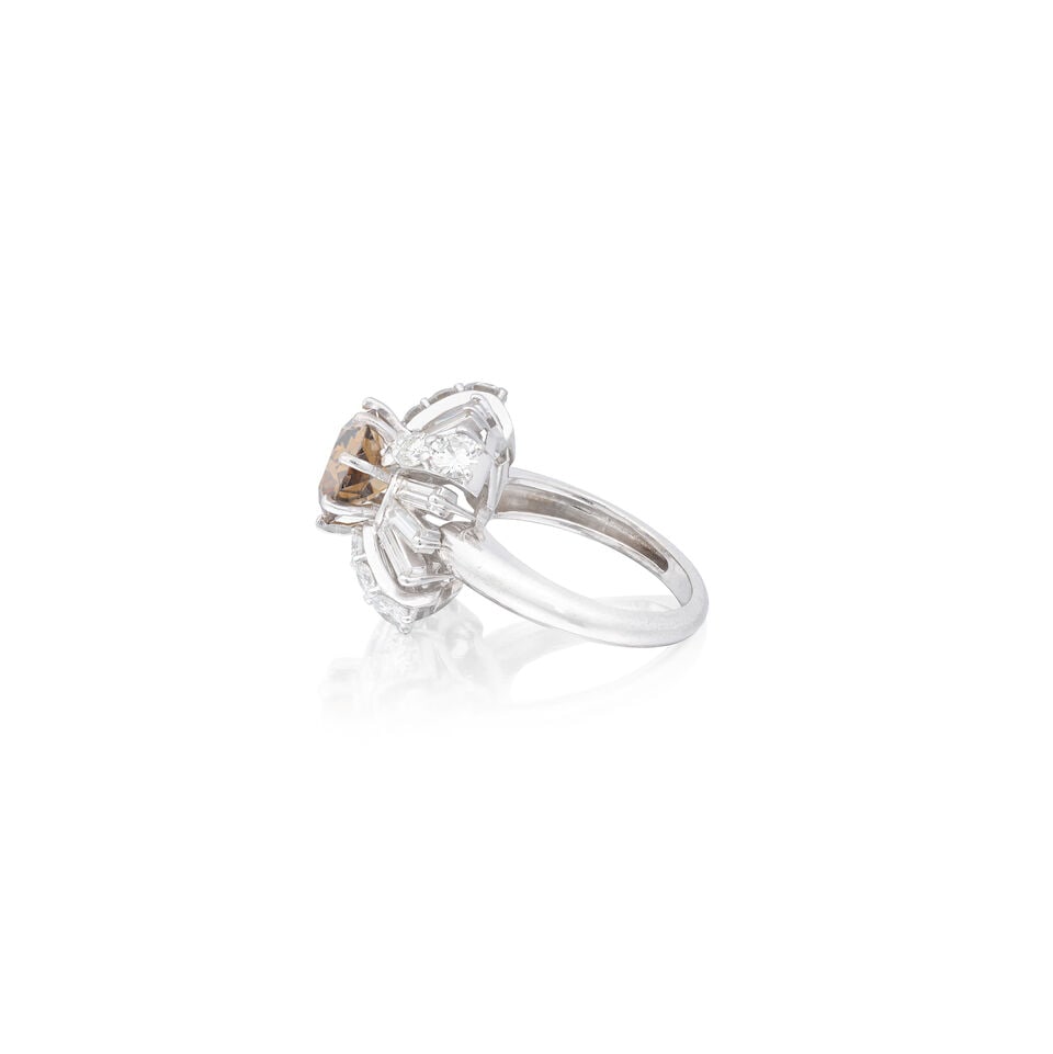 COLOURED DIAMOND AND DIAMOND RING - 3