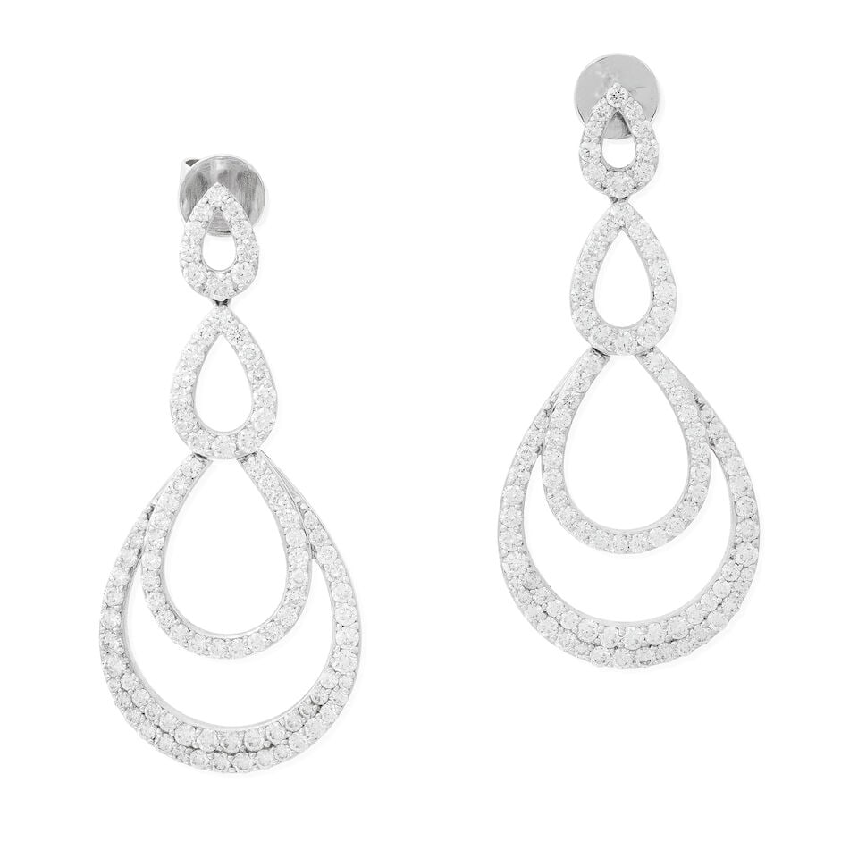 DIAMOND EARRINGS: DIAMOND EARRINGS Brilliant-cut diamonds approx. 2.75cts total Length approx. 5.0cm Weight approx. 19.5g Footnotes: Please note that this lot has VAT at the prevailing rate on Hammer Price and Buyer's