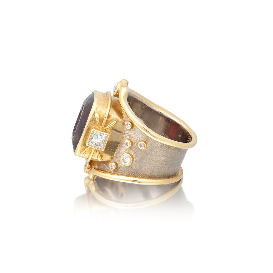 ELIZABETH GAGE: GARNET INTAGLIO AND DIAMOND-SET DRESS RING - 3