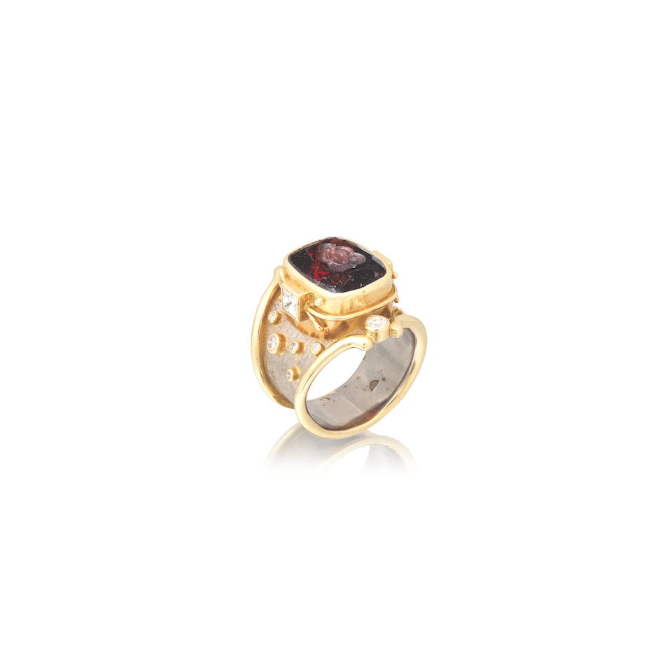 ELIZABETH GAGE: GARNET INTAGLIO AND DIAMOND-SET DRESS RING - 4