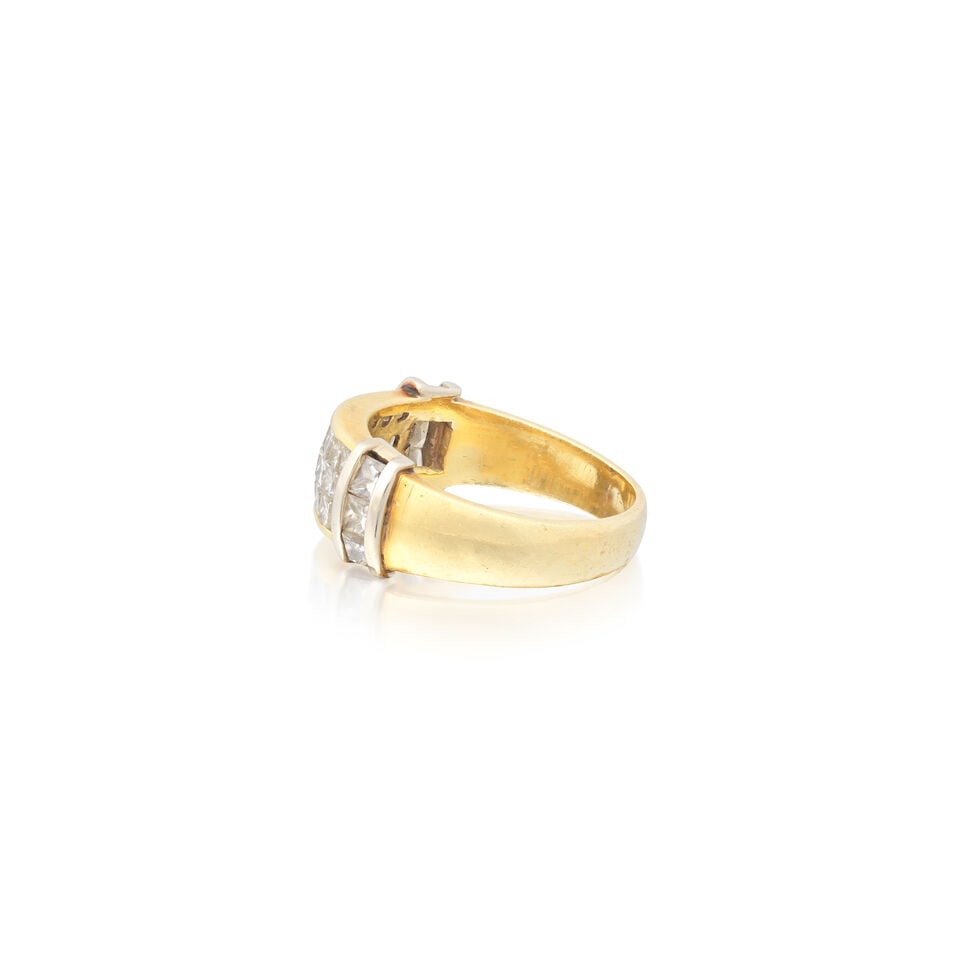 DIAMOND-SET RING - 3