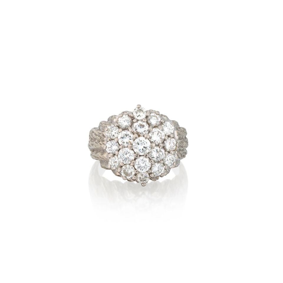 DIAMOND-SET BOMBÉ CLUSTER RING - 4