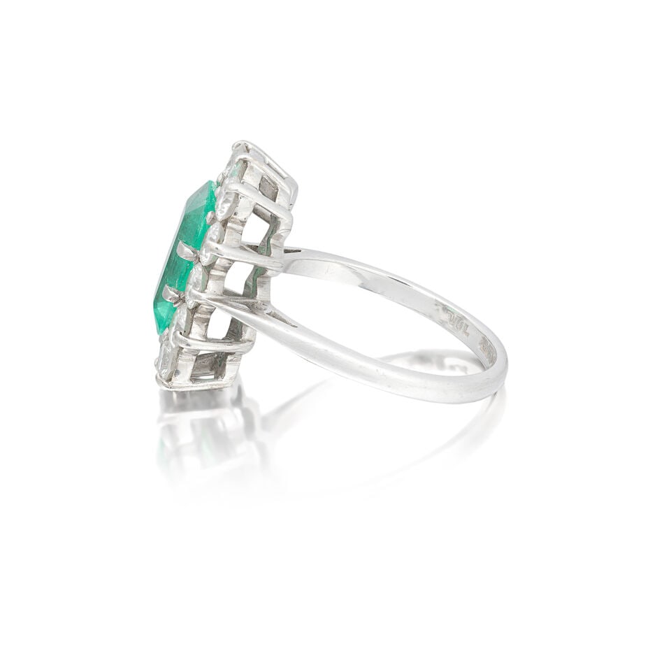 EMERALD AND DIAMOND CLUSTER RING, 1985 - 3