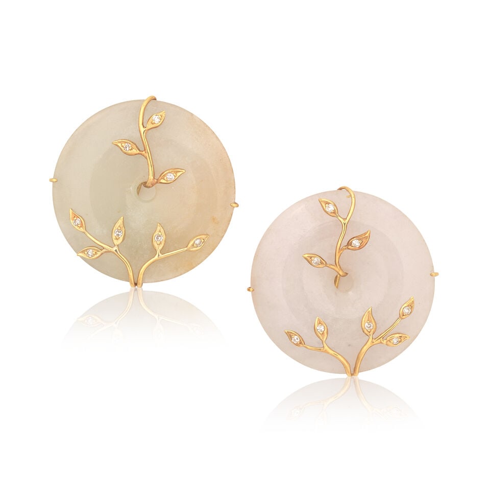 JADE AND DIAMOND EARRINGS: JADE AND DIAMOND EARRINGS Carved jadeite jade Single-cut diamonds Length 2.0cm Weight approx. 22.0g Footnotes: OVERALL CONDITION Some surface wear to unhallmarked metal stamped with 18K. Folding
