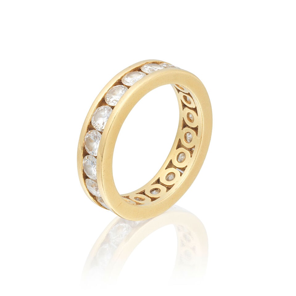 DIAMOND ETERNITY RING: DIAMOND ETERNITY RING Brilliant-cut diamonds approx. 2.70cts total Ring size approx. N Weight approx. 5.5g Footnotes: OVERALL CONDITION Some surface wear commensurate with use to unhallmarked metal