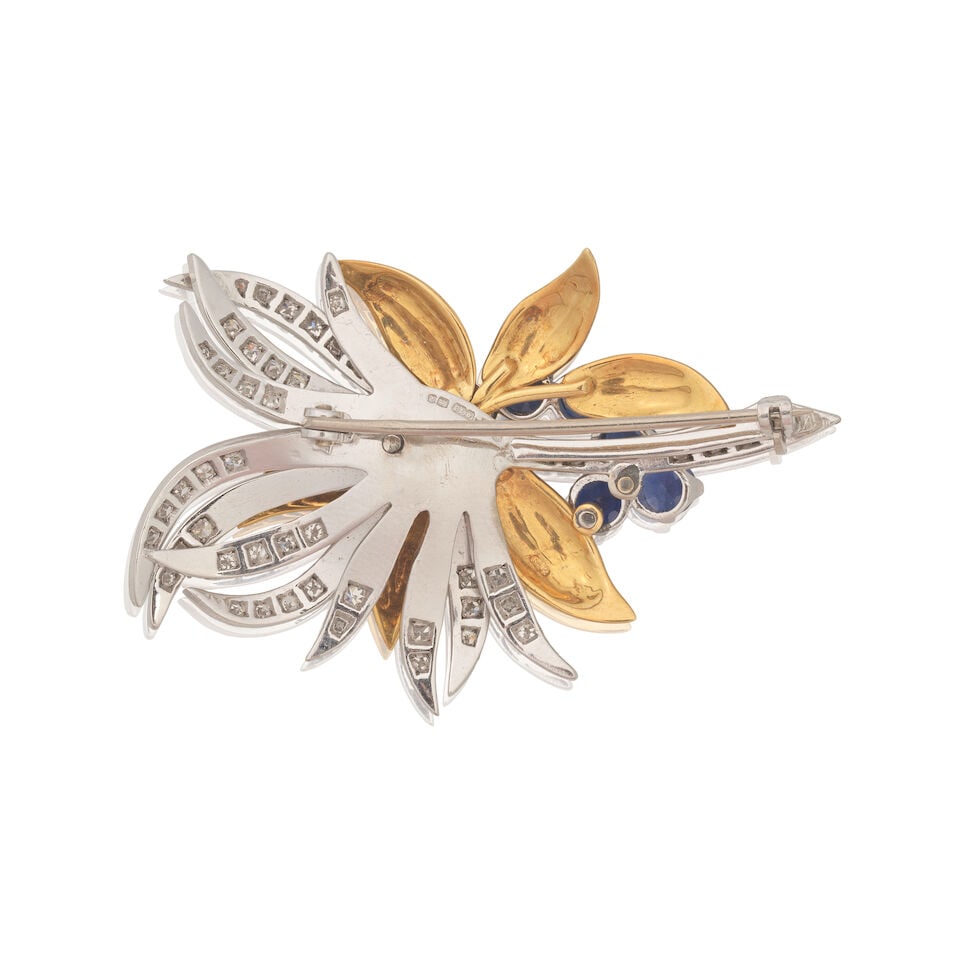 CROPP & FARR: SAPPHIRE AND DIAMOND FOLIATE BROOCH, 1990 - 2