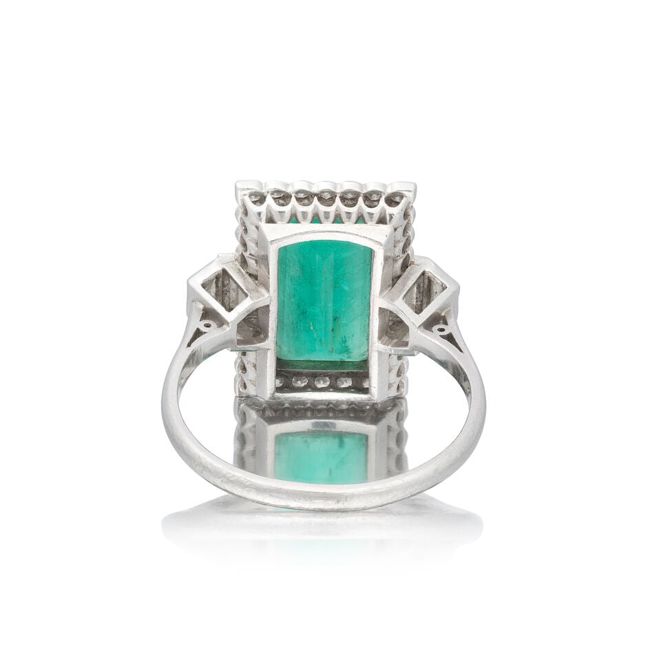 EMERALD AND DIAMOND RING - 2