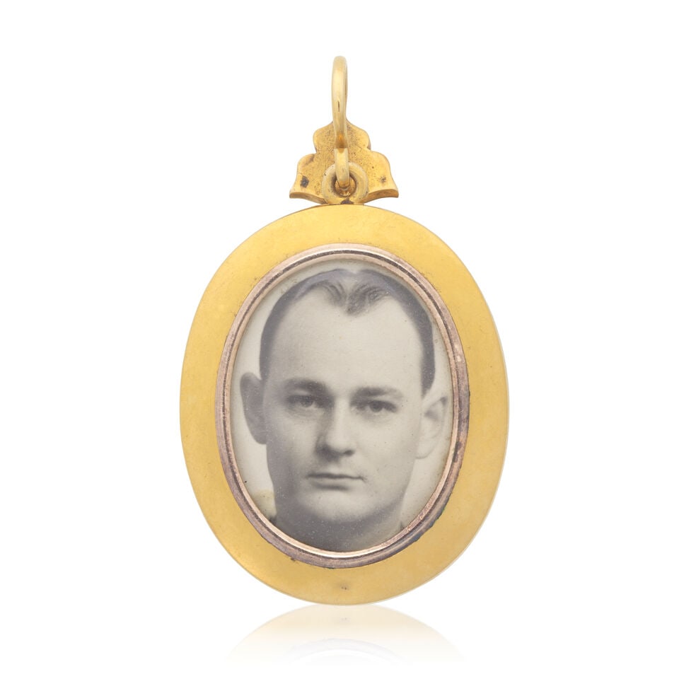 HARDSTONE AND PEARL CAMEO PENDANT - 2