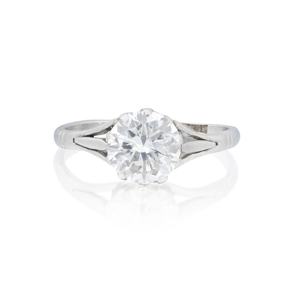 DIAMOND SINGLE-STONE RING (1 of 3)