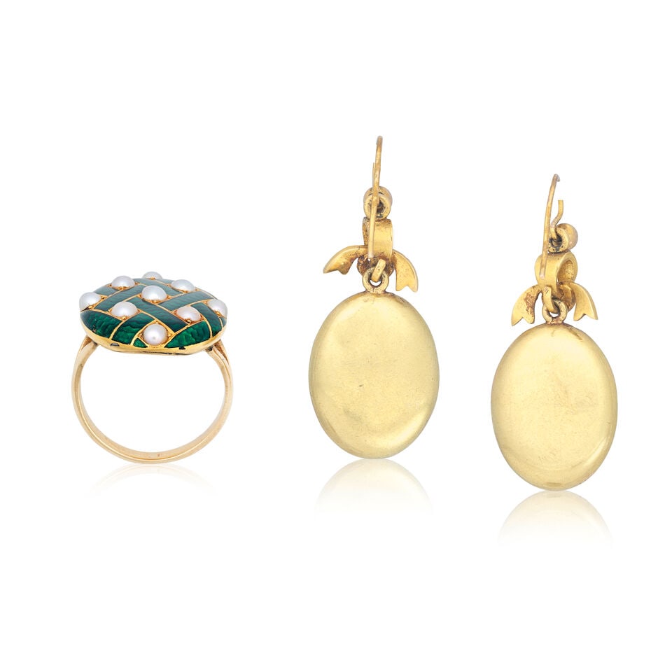 SEED PEARL AND ENAMEL EARRINGS AND ASSOCIATED RING, CIRCA 1900 AND LATER - 2