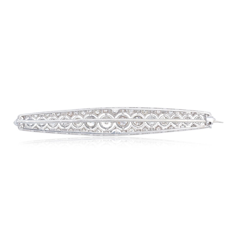 DIAMOND BAR BROOCH, CIRCA 1915 - 2