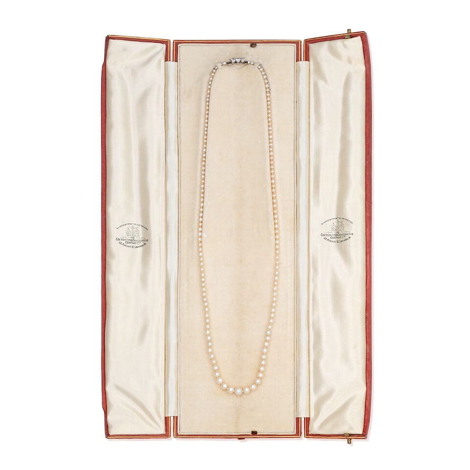 NATURAL PEARL NECKLACE WITH DIAMOND-SET CLASP - 3
