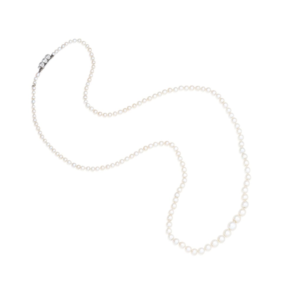 NATURAL PEARL NECKLACE WITH DIAMOND-SET CLASP - 4