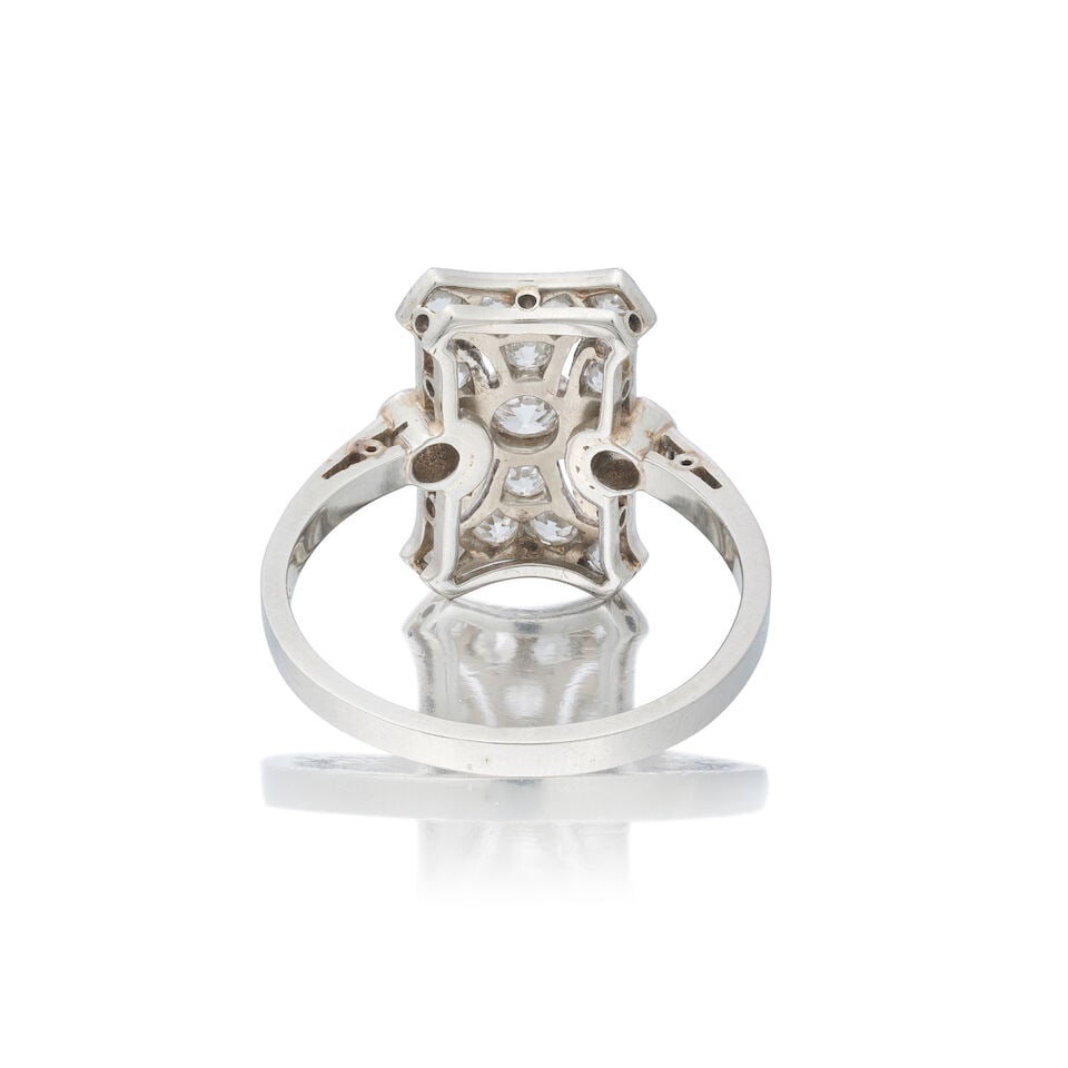DIAMOND PLAQUE RING, CIRCA 1910 - 2