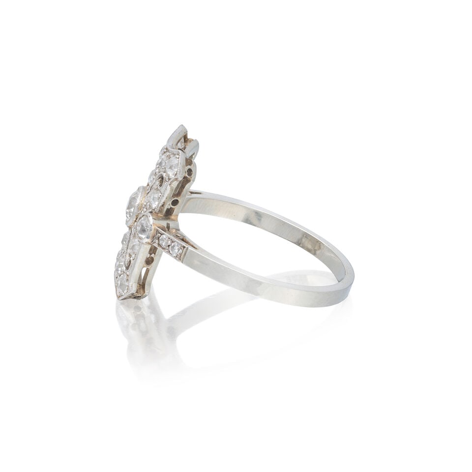 DIAMOND PLAQUE RING, CIRCA 1910 - 3