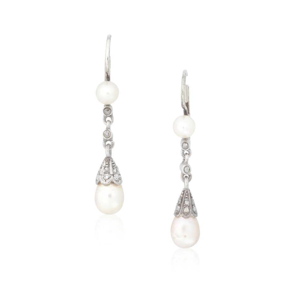 NATURAL PEARL AND DIAMOND PENDENT EARRINGS: NATURAL PEARL AND DIAMOND PENDENT EARRINGS Natural pearls Rose-cut diamonds Length 3.5cm Weight approx. 3.5g Footnotes: GCS: Natural saltwater pearls, no indications of treatment. Report number
